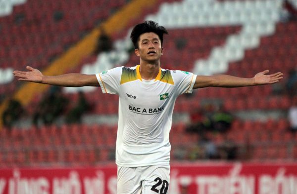Phan Văn Đức lọt top ghi bàn thắng đẹp nhất vòng 17 V-League