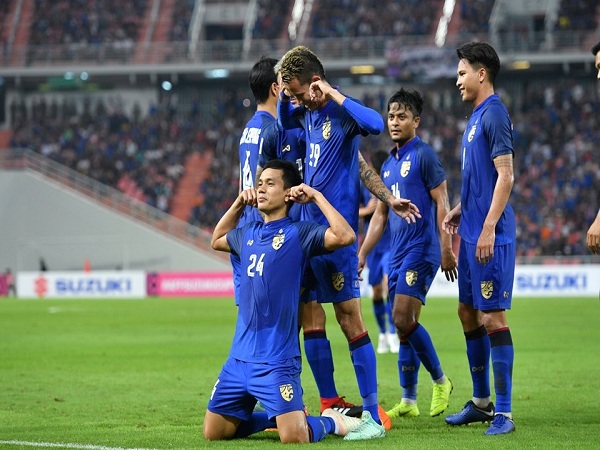 Thái Lan đại thắng Indonesia 4-2 trên sân nhà