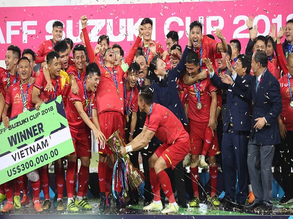 Thắng thuyết phục Malaysia, Việt Nam vô địch sau 10 năm chờ đợi