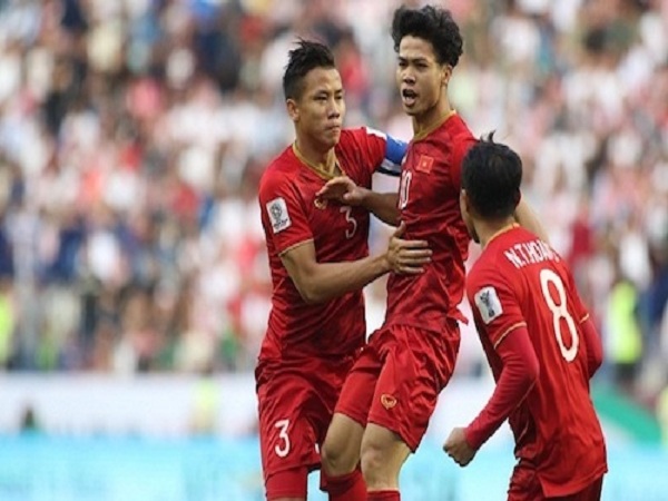 Thắng Jordan 4-2, Việt Nam giành vé vào tứ kết Asian Cup