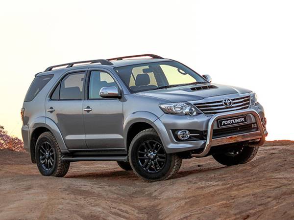 gia-xe-toyota-fortuner-thang-9-2020-moi-nhat