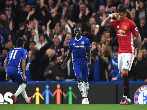 Thất bại nặng nề nhất tại Premier League trước đội bóng cũ, Jose Mourinho trông bất lực khi Chelsea ghi chiến thắng 4-0