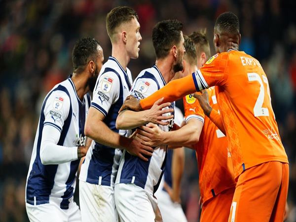 nhan-dinh-blackpool-vs-west-brom-01h45-ngay-19-4