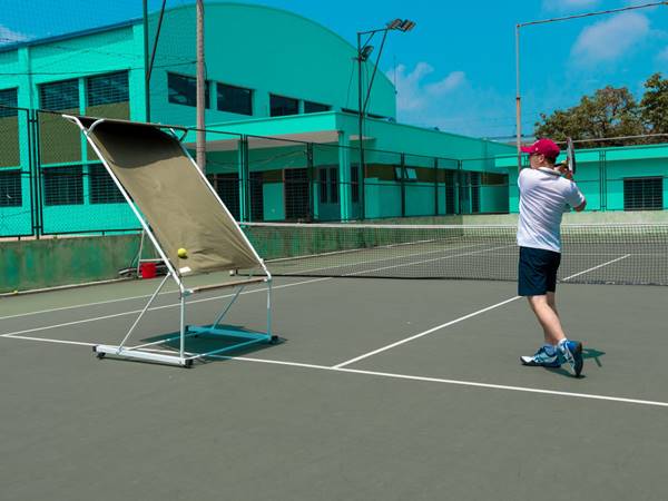 Luyện tập để cải thiện kỹ năng chơi Tennis