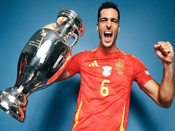 Những thông tin ít biết về cầu thủ Mikel Merino