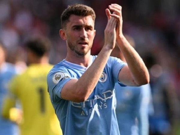 Aymeric Laporte là trung vệ thép nơi hàng phòng ngự từng đá cho Man City