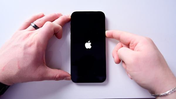 Tắt nguồn iPhone đúng cách
