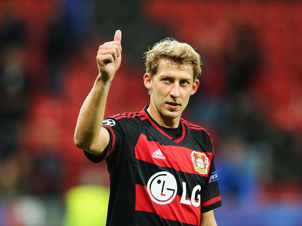 Tiền đạo Leverkusen Tiền đạo Leverkusen